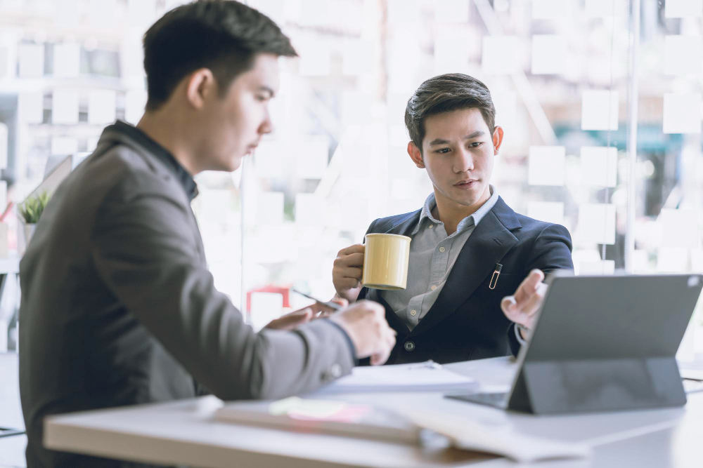 Two restaurant owners forecasting